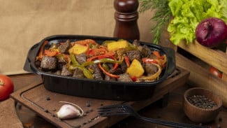 Masak Daging Keras? Coba Resep Mississippi Roast Ini, Daging Auto Lumer di Mulut!