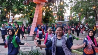 Rencana Alih Fungsi Gedung Kesenian Kembali Tuai Penolakan, Komunitas Seni Gelar Aksi di Halaman Museum