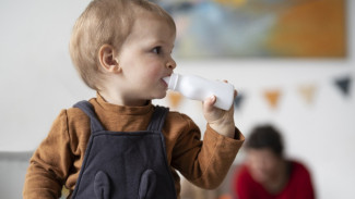 Susu Almond Untuk Bayi, Apakah Aman? Cek Faktanya Lebih Lanjut!