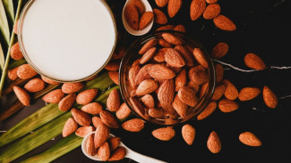 Kenali Kandungan Gizi dan Cara Membuat Susu Almond!