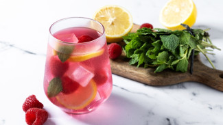 Raspberry Lemonade ala Kafe Bintang 5, Ternyata Bikinnya Gampang Banget!