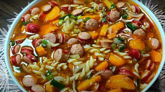 Resep Sup Sosis Makaroni yang Hangat, Gurih, dan Bikin Keluarga Betah di Meja Makan!