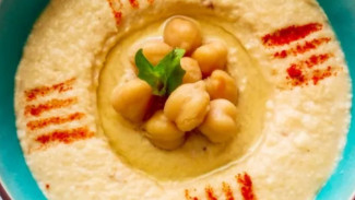 Hummus Khas Timur Tengah Lembutnya Bikin Jatuh Hati
