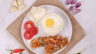 Ikan Goreng Tepung Sambal Matah, Rahasia Gurih Ala Restoran!