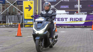 Honda Raup 1.125 Unit dalam 10 Hari di GIIAS, PCX160 dengan Fitur HP Jadi Favorit