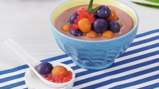 Manis, Kenyal, dan Berwarna! Sensasi Baru Menikmati Milk Tea dengan Biji Salak!