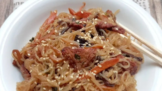 Japchae Khas Korea Mi Kaca Lembutnya Bikin Melayang