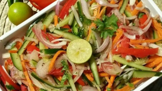 Kachumber Salad India Segarnya Bikin Awet Muda