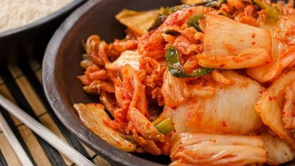 Mengenal Kimchi, Makanan Khas Korea yang Pedas dan Lezat