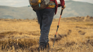 Gear Terbaru 2025 untuk Hobi Mendaki, Rekomendasi Trekking Pole Terbaik
