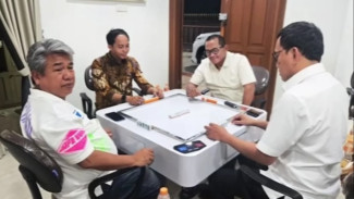 Aziz Wellang Klarifikasi Viral Main Domino Bareng Menteri, Siapkan Gugatan Hukum