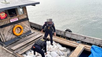 Bea Cukai Batam Gagalkan Penyelundupan 20 Ton Pasir Timah ke Thailand