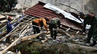 Imbas Tragedi Majelis Taklim Ambruk, DPR Desak Kemenag Prioritaskan Aturan Keselamatan Ibadah!