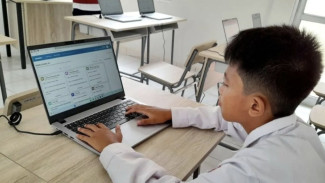 Antisipasi Dampak Negatif AI, DPR Minta RUU Sisdiknas Siapkan Batasan yang Jelas!