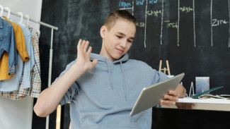 Mengapa Literasi Digital Penting dalam Sistem Pendidikan Indonesia?
