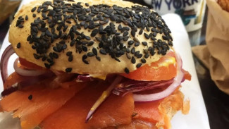 Lox Bagel Amerika Brunch Mewahnya Bikin Nagih Banget