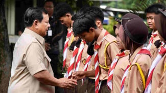 Prabowo Pastikan Pendidikan Gratis Berkualitas, Target 500 Sekolah Rakyat Tercapai!