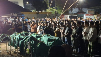 Tragedi Kecelakaan di Probolinggo: 7 Jenazah Tiba di RSBS Jember, 15 Korban Luka Dirawat Intensif