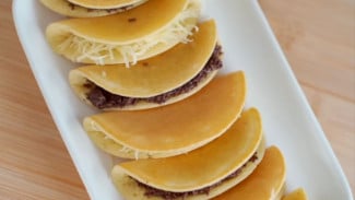 Martabak Lipat ala Chef Luvita Ho, Cuma Butuh Sedikit Bahan!