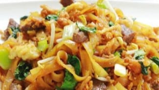 Resep Kwetiau Goreng Spesial dengan Tambahan Daging atau Seafood