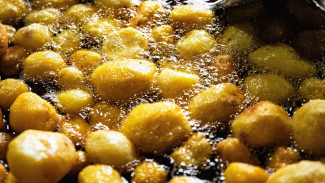 Bola Kentang Isi Daging Kornet Renyah, Camilan Enak untuk Keluarga
