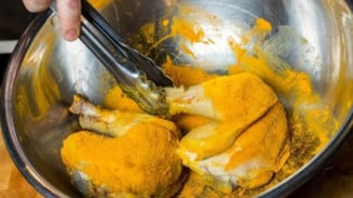 Resep Ayam Penyet Empuk, Harum, dan Lezat Khas Jawa
