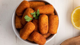 Resep Kroket Belanda Ala Chef Fani, Camilan Isian Daging Ayam yang Lezat