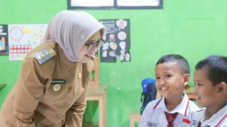 Bupati Lumajang Tinjau Dapur MBG, Pastikan Standar Gizi Terjaga