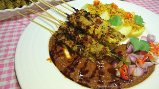 Sate Kelapa, Sajian Klasik yang Tak Lekang oleh Waktu