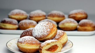 Berliner Donat Isi Selai yang Lagi Hits, Cemilan Eropa Klasik yang Mudah Dibuat di Rumah