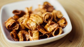 Keripik Pisang Gulung Renyah dan Manis yang Kreatif, Camilan Nagih dari Pisang Biasa