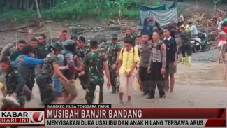 Tangisan Gadis Nagekeo Kehilangan Ibu dan Saudaranya Diterjang Banjir Bandang