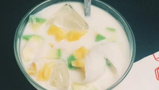Rahasia Es Teler Alpukat Kelapa Segar Manis Awet Tanpa Kulkas