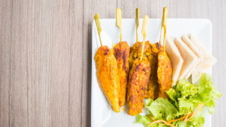 Sajikan 2 Menu Pendamping Sate Lilit Ini agar Rasanya Semakin Komplit