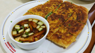 Teman Makan Martabak Asin Ini Wajib Tersedia untuk Rasa yang Lengkap