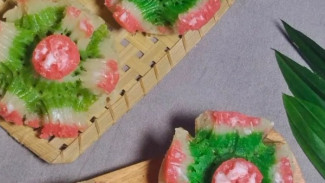 Bikang Mawar Cantik Mekar Khas Jajanan Pasar Tradisional