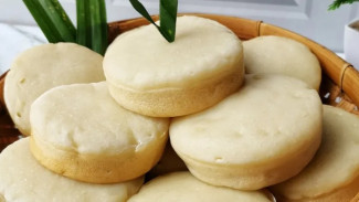 5 Menit Membuat Kue Apem Khas Jawa Empuk