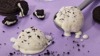 Resep Es Krim Vanila Cookies, Lembut, Manis Dan Lezat