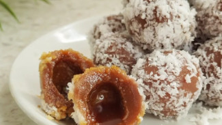Coba Resep Klepon Cokelat Khas Jawa Dengan Rasa Lumer