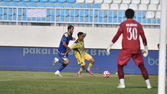 Drama di Kanjuruhan, Persib Bandung Bekuk Arema FC 2-1 Walau Bermain dengan 10 Pemain
