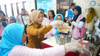 Srikandi PLN Probolinggo Salurkan Bantuan untuk Kelompok Usaha Difabel