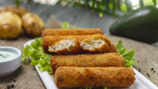 Resep Risoles Kornet Keju ala Chef Devina Hermawan, Gurih, Creamy dan Renyah Sekali Gigit!