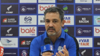 Marcos Santos Jelaskan Alasan Arema FC Kalah Dramatis dari Persib Bandung