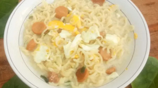 Mie Instan Keju Susu ala Korea yang Super Creamy