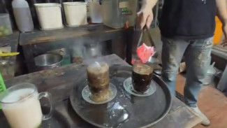 Resep Kopi Joss Yogyakarta Unik dengan Memasukkan Arang Panas!