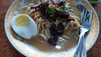Resep Mie Celor Palembang Rumahan, Kuah Santan Gurih yang Bikin Ketagihan
