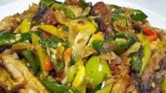 Oseng Tongkol Cabai Hijau, Lauk Rumahan yang Selalu Juara