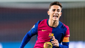 Barcelona Dihantam Kabar Buruk, Gelandang Muda Andalannya Dipastikan Absen Hampir Setengah Musim