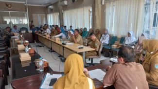 Isu Pungli Bidan, Penonaktifan BPJS, dan Perubahan Status RS Jadi Sorotan Jamkes Watch dalam RDP DPRD Probolinggo