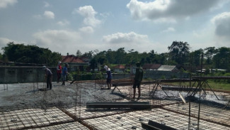 Proses Pembangunan Gudang Pupuk & Elpiji di Tempeh Tengah Masuk Tahap Pengecoran